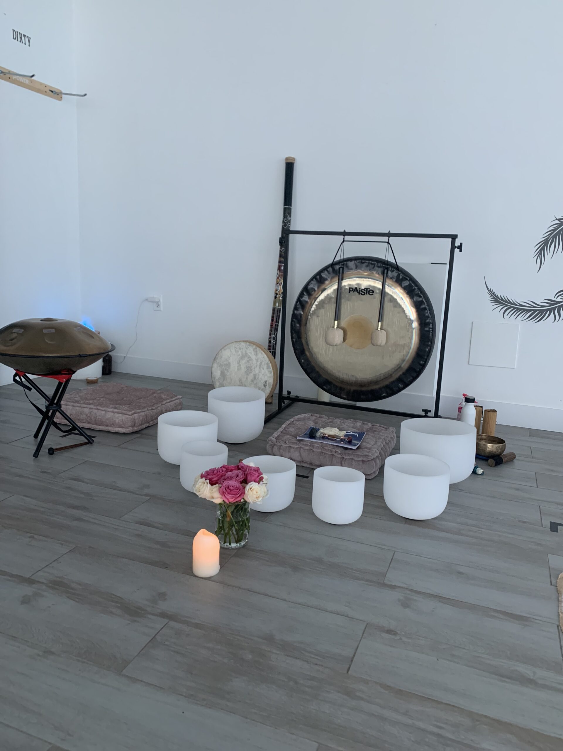 Sound bowls and gong